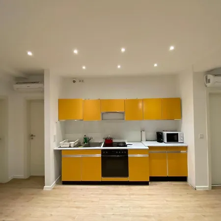 Studio-apartment Am Wehrhahn 38 *