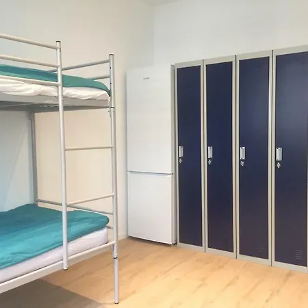 Studio-apartment Am Wehrhahn 38 * Dusseldorf