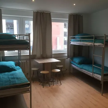 Studio-apartment Am Wehrhahn 38 * Dusseldorf