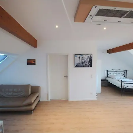 Studio-apartment Am Wehrhahn 38 *
